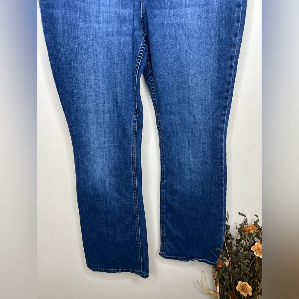 Lee-Boot Cut-Mid Rise Jeans - Picture 3 of 7